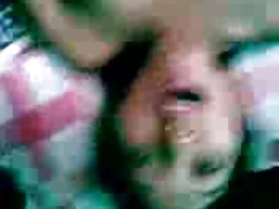 Новачка з маленькими синичками Заю Кессіді дивитися порно відео стукають на кухні